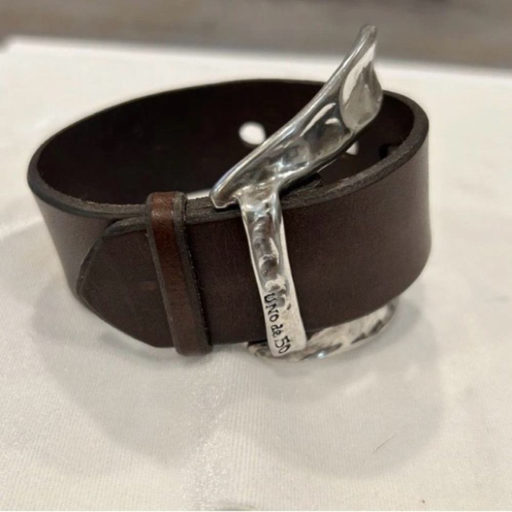 Uno De 50 Big Buckle Leather Bracelet